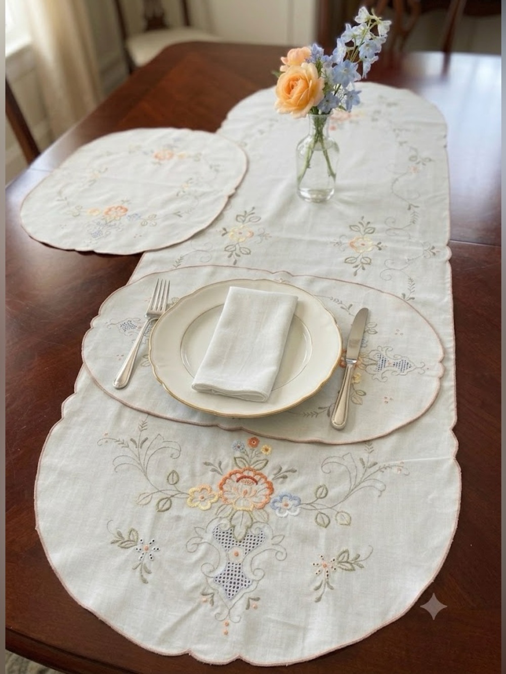3-Piece Vintage Embroidered Linen Table Set - 1 Runner & 2 Oval Placemats